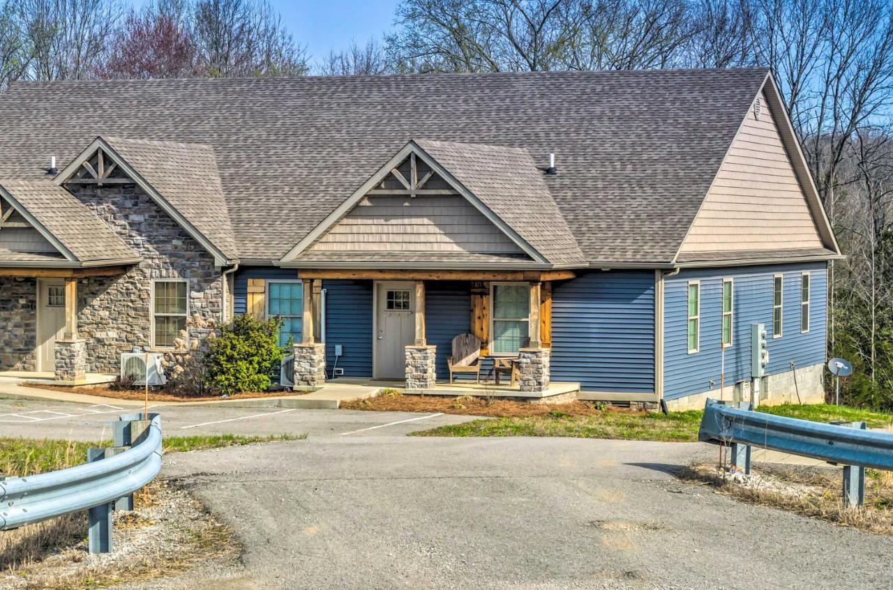 Pet-Friendly Brownsville Retreat With Porch! Sloans Crossing Εξωτερικό φωτογραφία